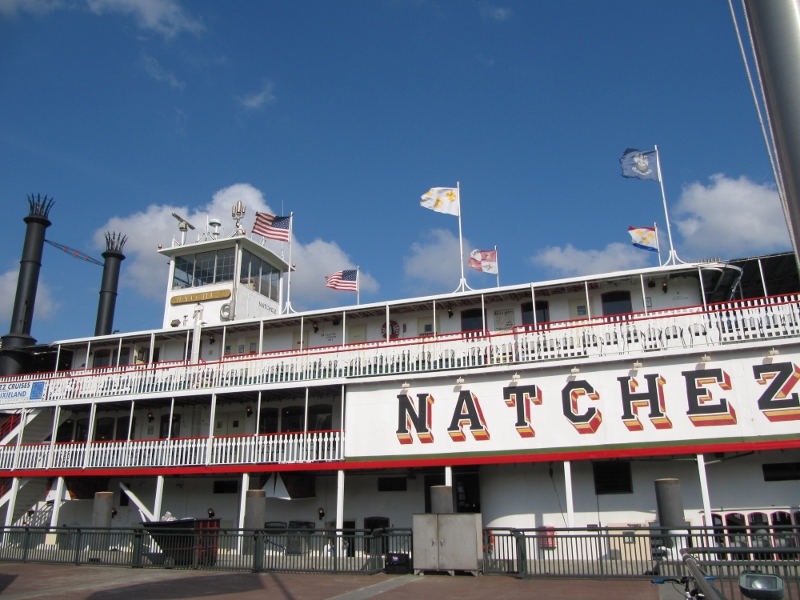 ...and the steamboat Natchez. Jason used his birthday gift from Marianna's dad to enjoy a riverboat cruise complete with lunch! Thanks Dad!